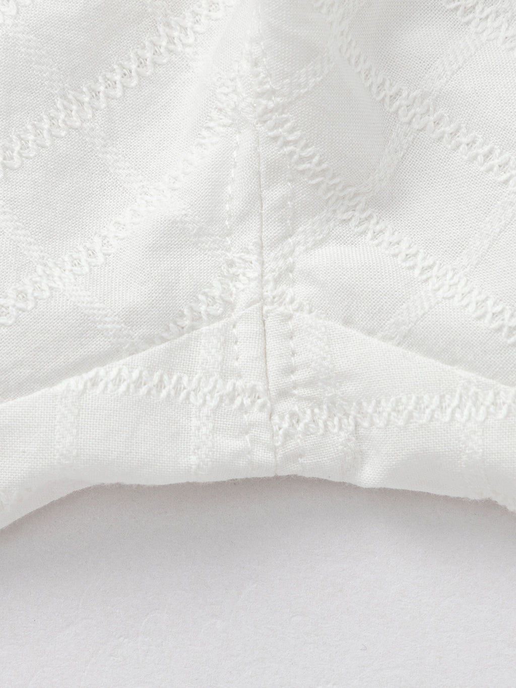 Balabala Elastic Waist Shorts White, Ice blue