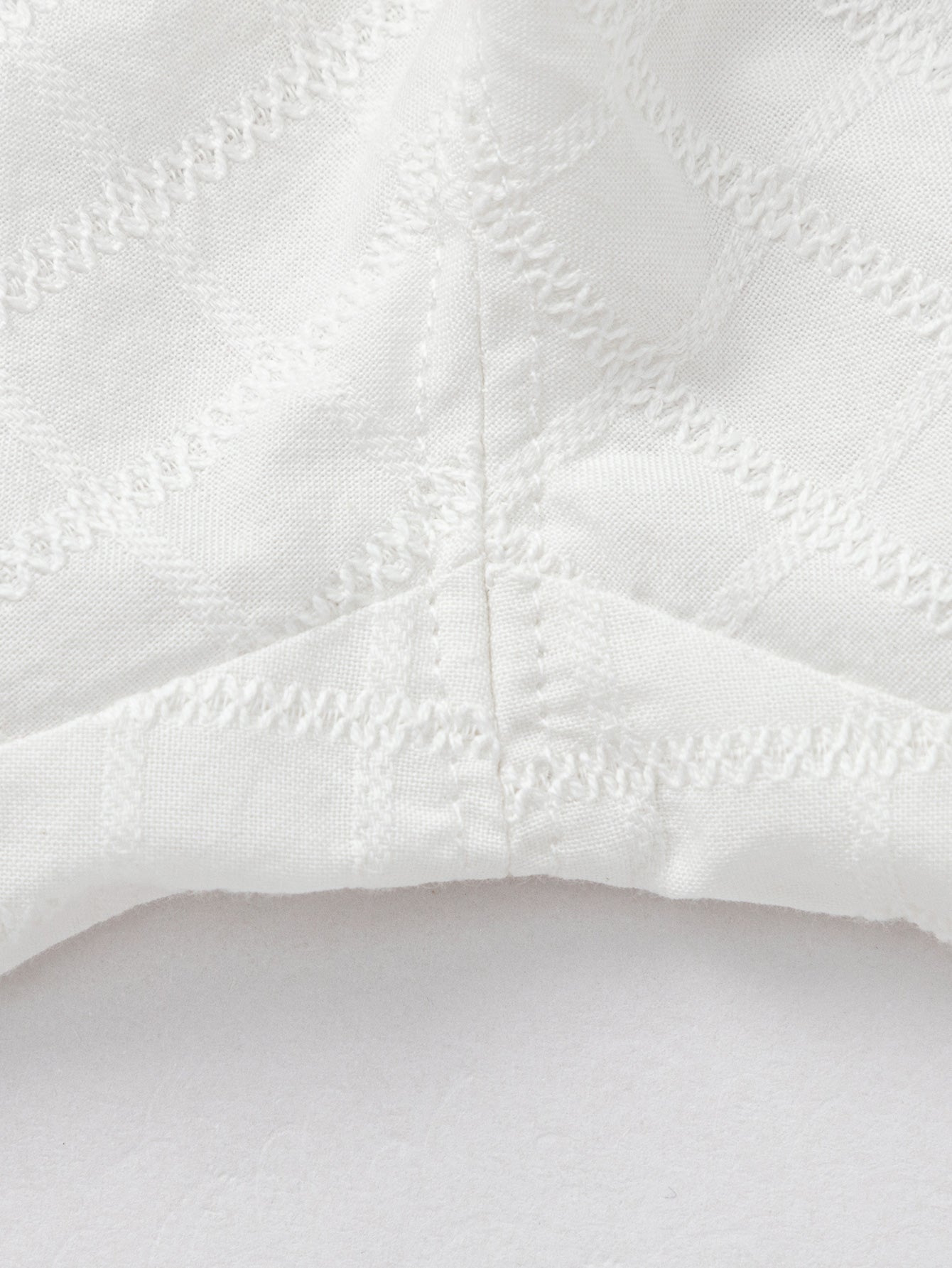 Balabala Elastic Waist Shorts White, Ice blue