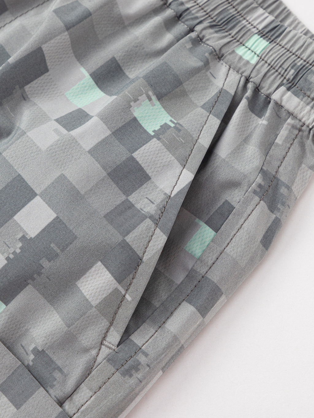 Balabala Boys Pixel Print Shorts Gray,Olive Green